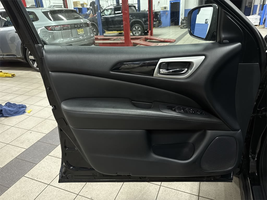 Thumbnail: 2019 Nissan Pathfinder - 31