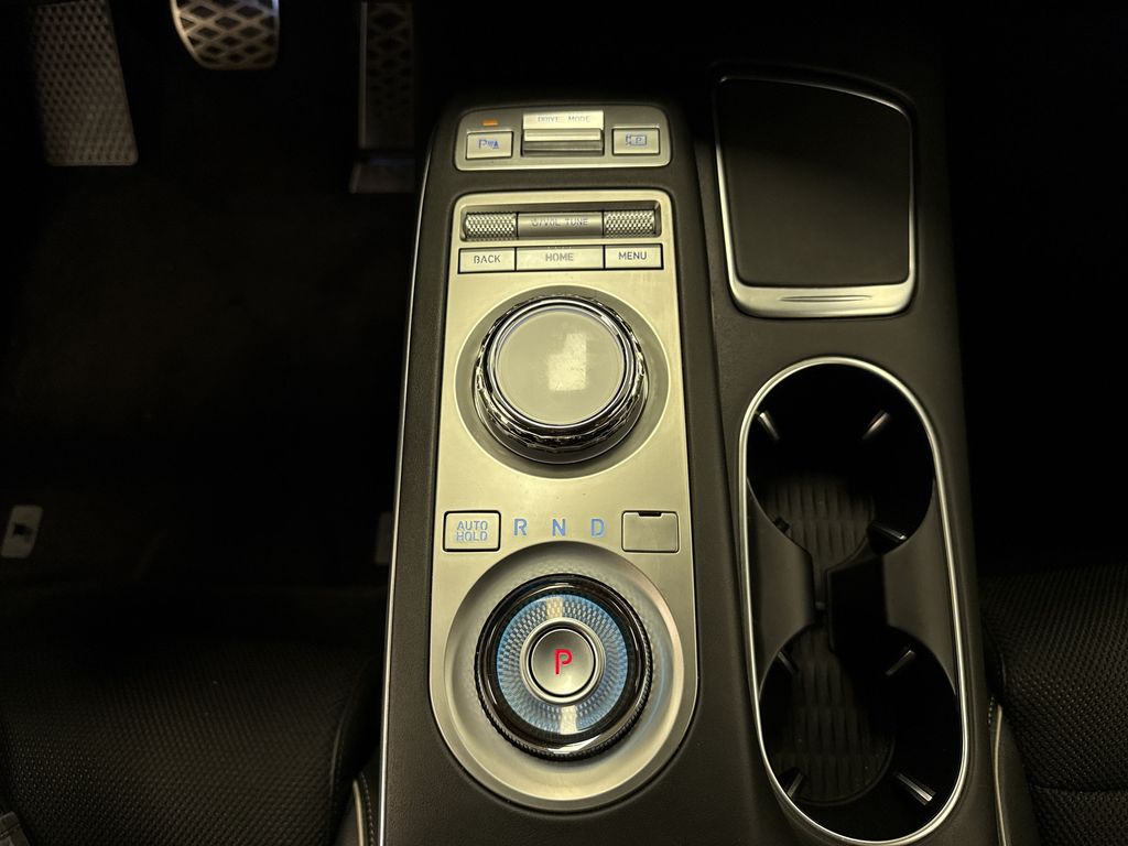 Thumbnail: 2024 Genesis GV70 - 13