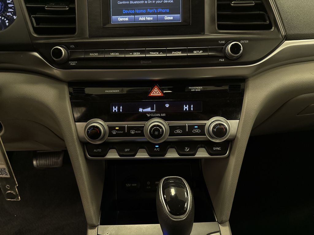 Thumbnail: 2020 Hyundai Elantra - 24