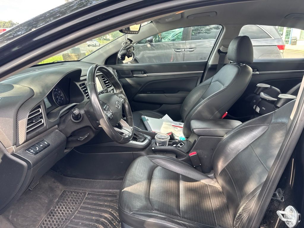 Thumbnail: 2020 Hyundai Elantra - 10
