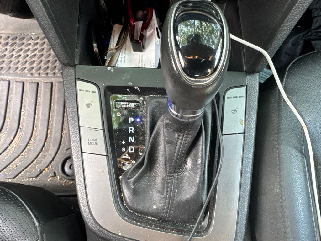 Thumbnail: 2020 Hyundai Elantra - 14
