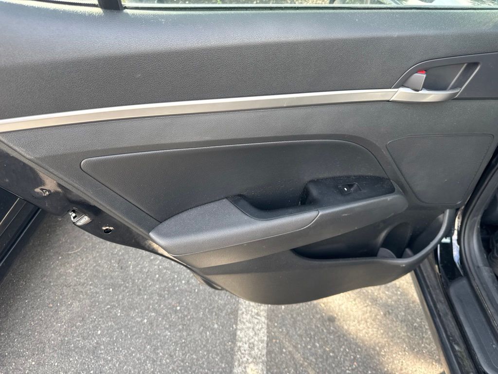 Thumbnail: 2020 Hyundai Elantra - 22