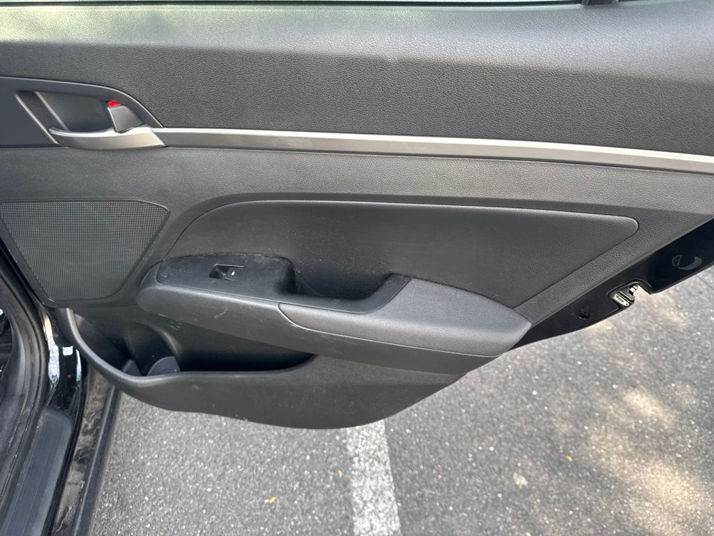 Thumbnail: 2020 Hyundai Elantra - 23