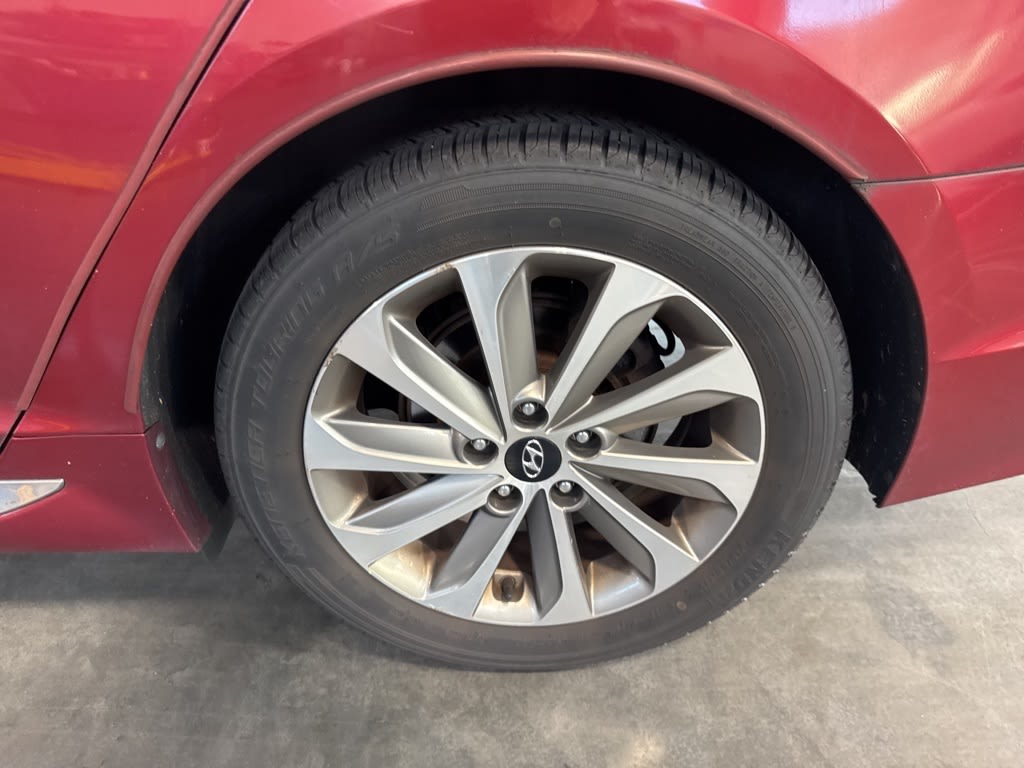 Thumbnail: 2016 Hyundai Sonata - 23