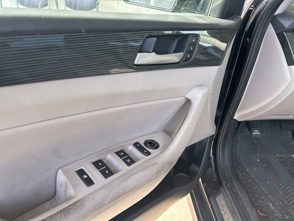 Thumbnail: 2018 Hyundai Sonata - 18