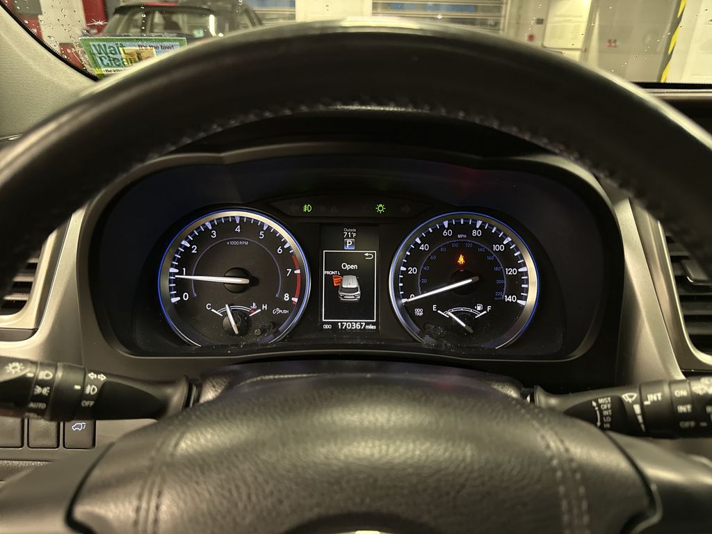 Thumbnail: 2016 Toyota Highlander - 35