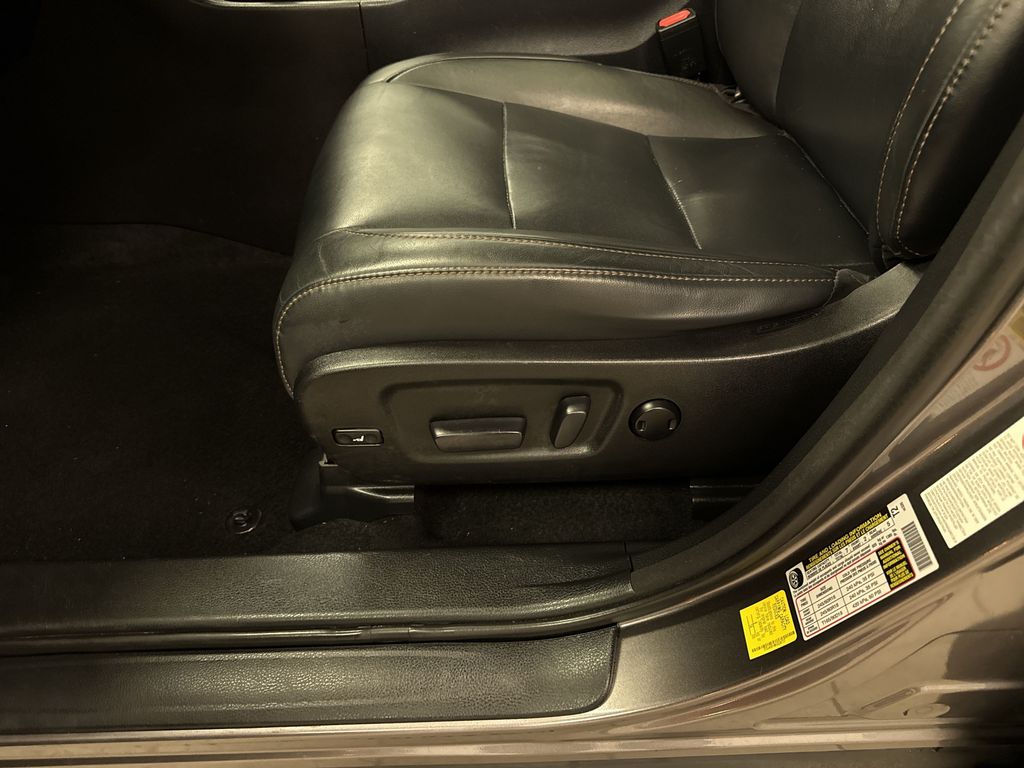 Thumbnail: 2016 Toyota Highlander - 28