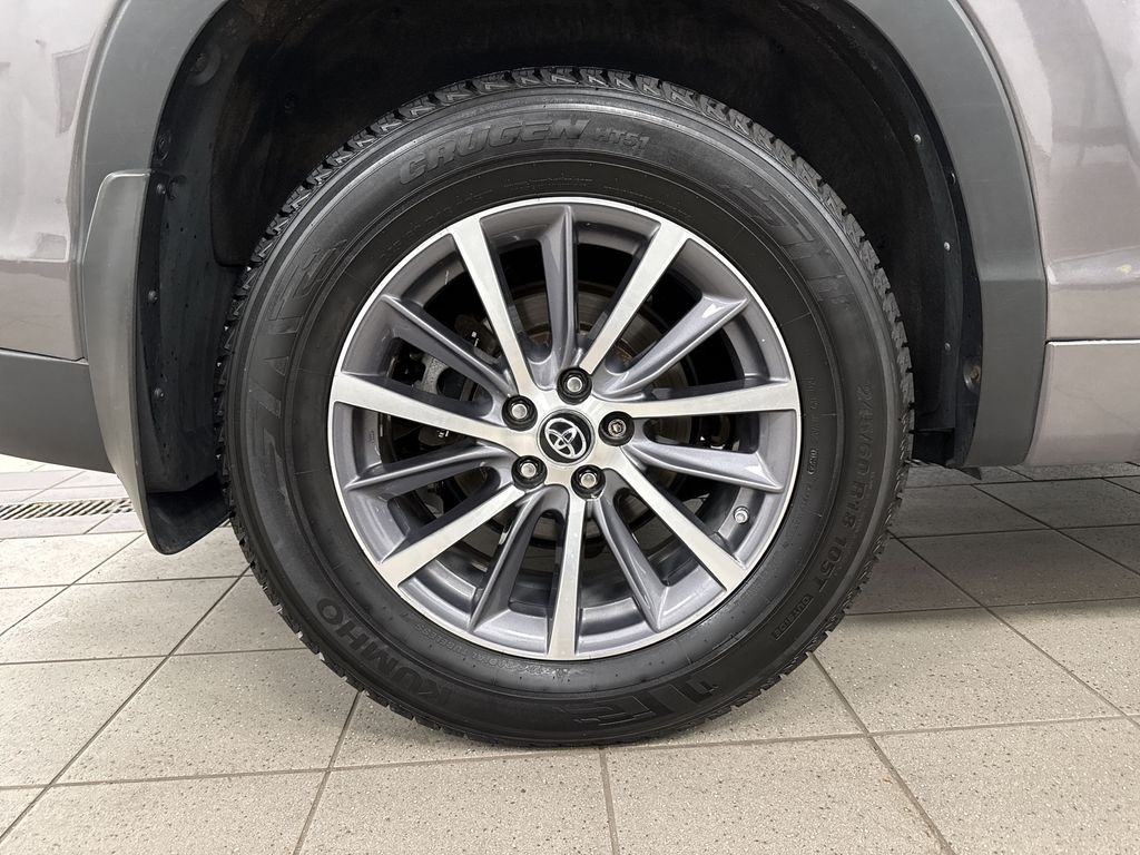 Thumbnail: 2017 Toyota Highlander - 6