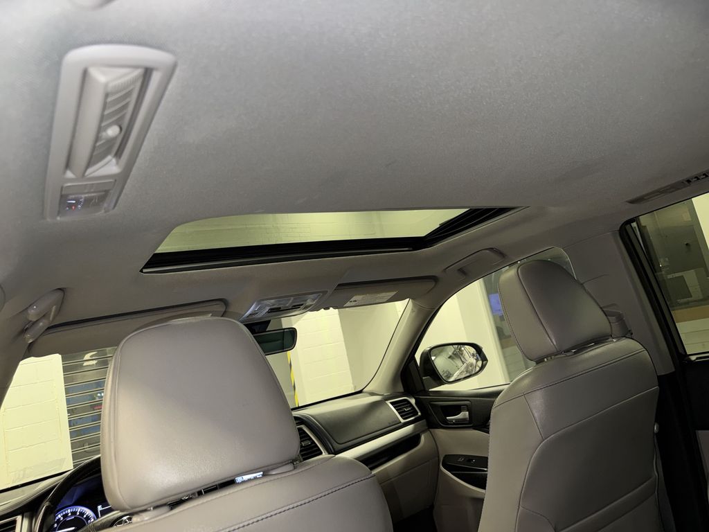 Thumbnail: 2017 Toyota Highlander - 28