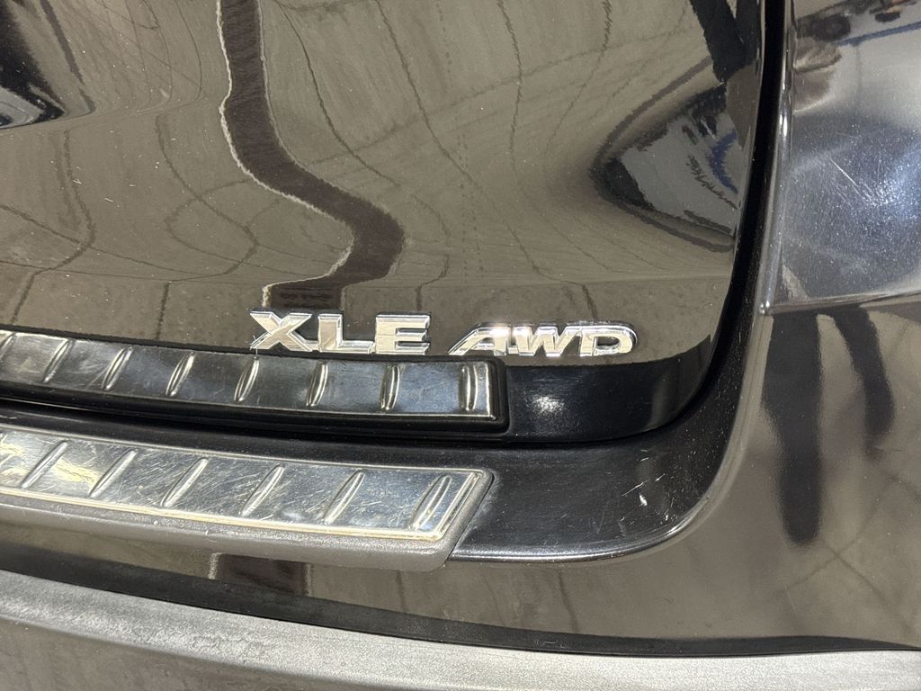 Thumbnail: 2019 Toyota Highlander - 31