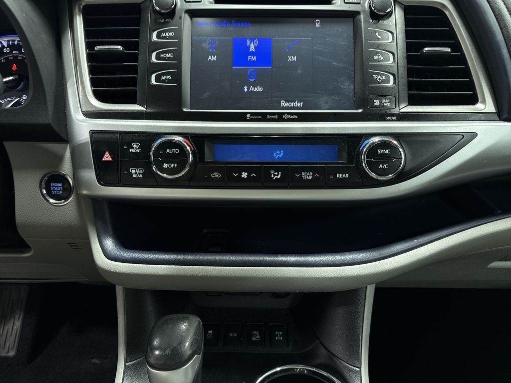 Thumbnail: 2019 Toyota Highlander - 27