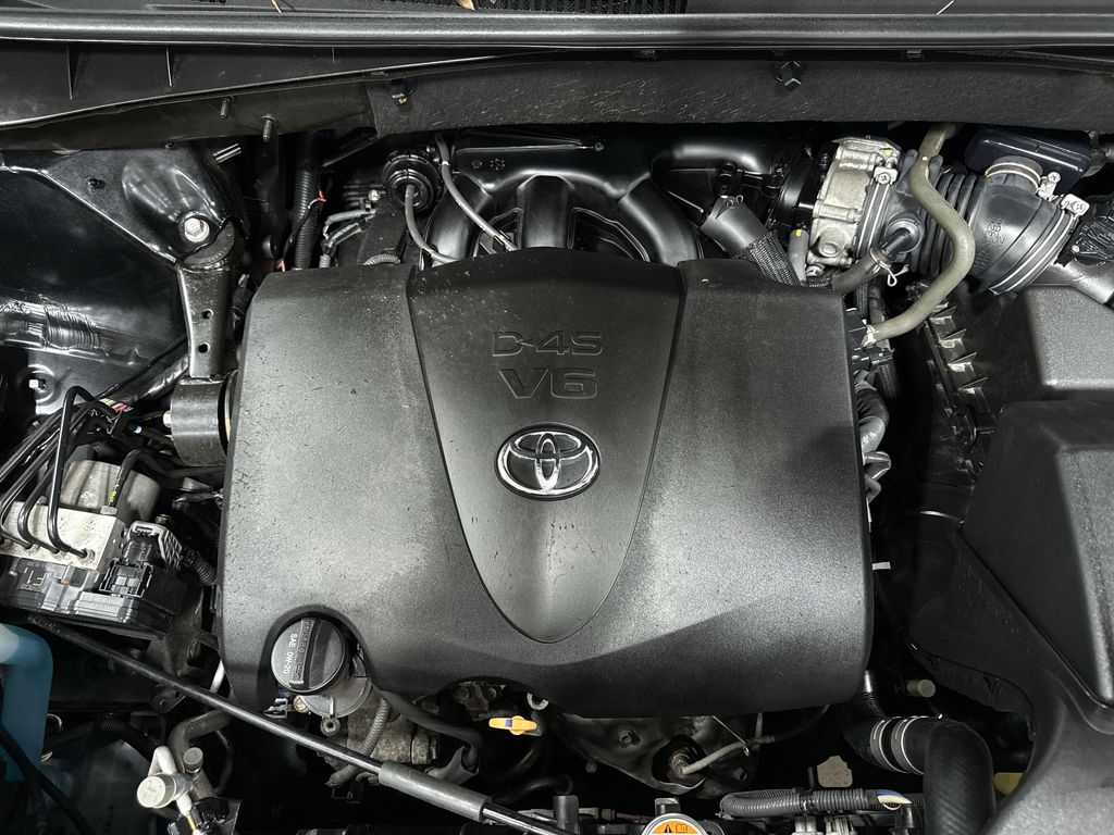 Thumbnail: 2019 Toyota Highlander - 8
