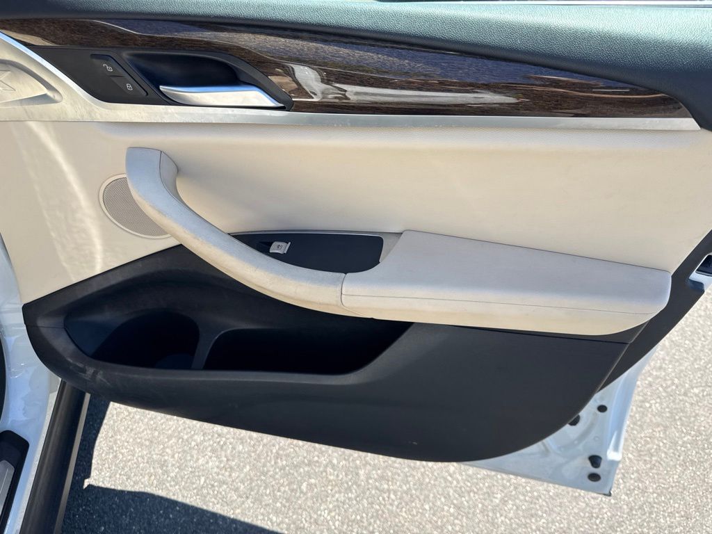 Thumbnail: 2021 BMW X3 - 18
