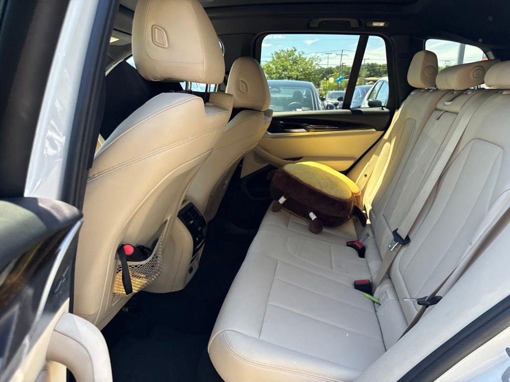 Thumbnail: 2021 BMW X3 - 10