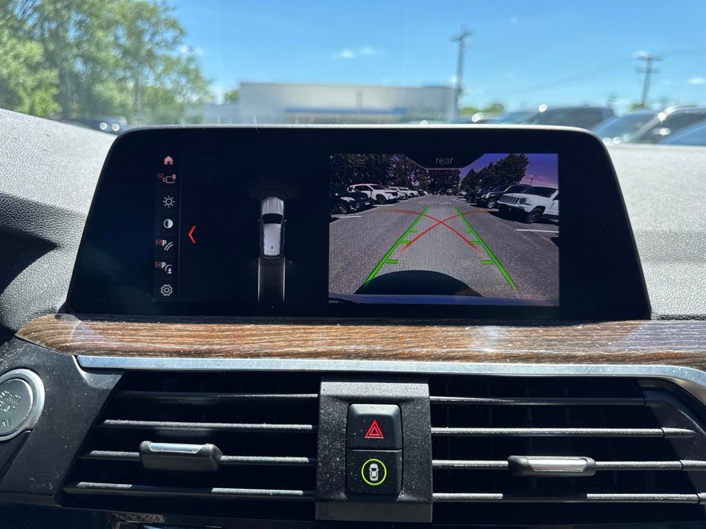 Thumbnail: 2021 BMW X3 - 11