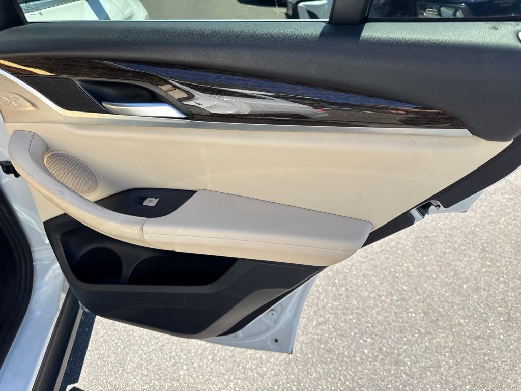 Thumbnail: 2021 BMW X3 - 21