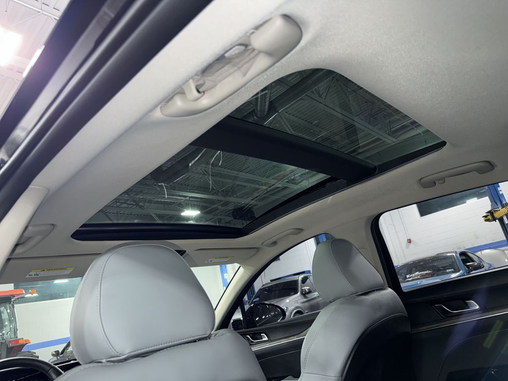 Thumbnail: 2022 Kia K5 - 26