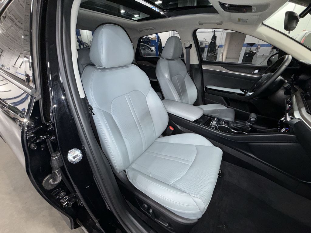 Thumbnail: 2022 Kia K5 - 9