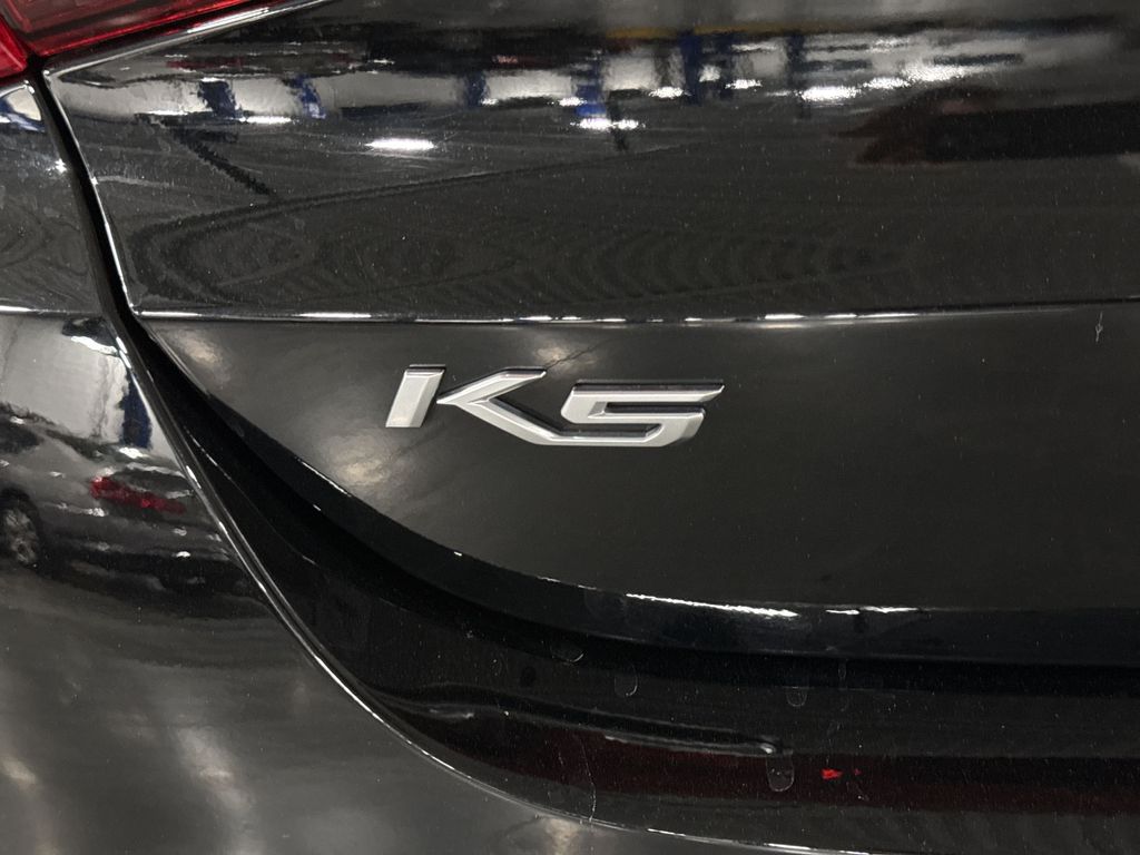 Thumbnail: 2022 Kia K5 - 28