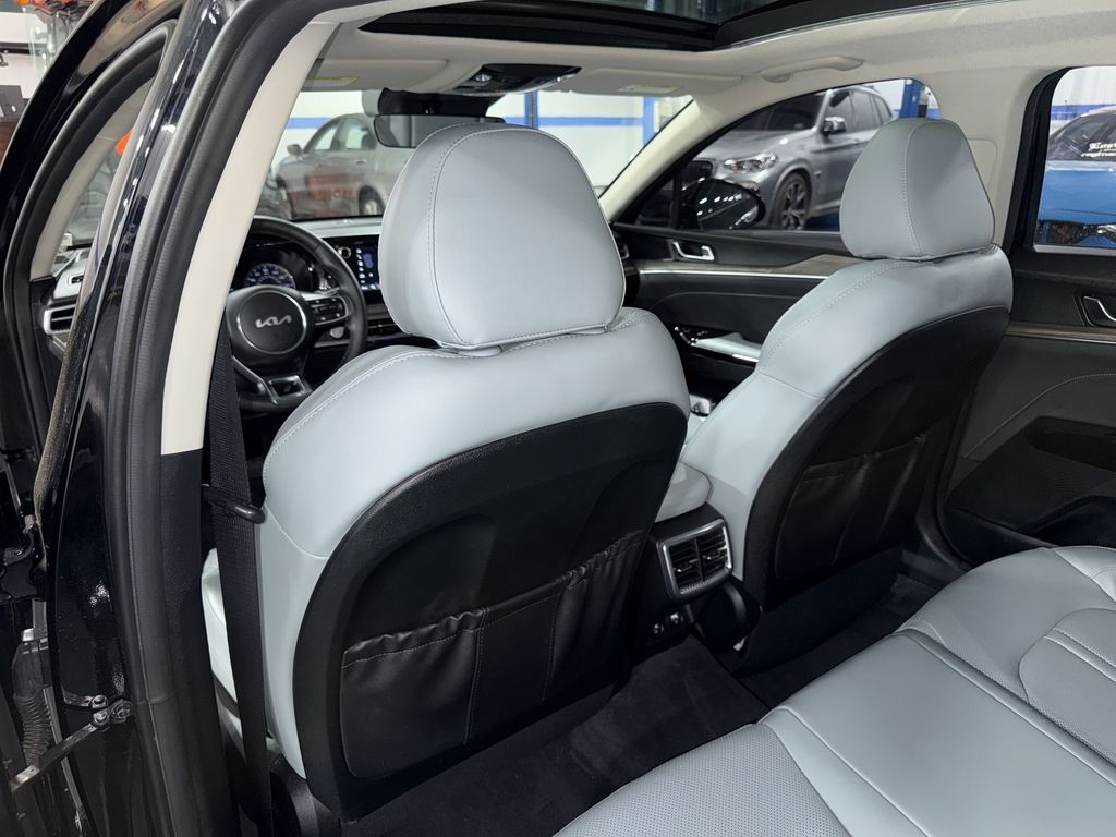 Thumbnail: 2022 Kia K5 - 29