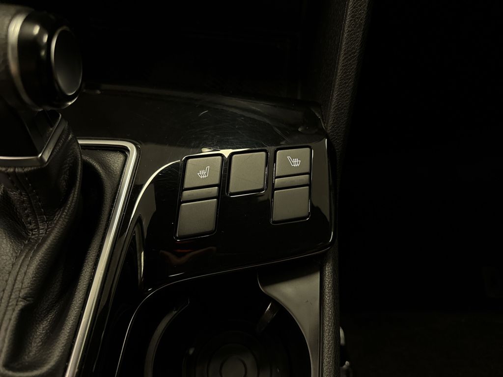 Thumbnail: 2023 Kia Sportage - 32