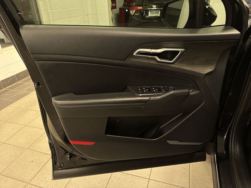 Thumbnail: 2023 Kia Sportage - 30