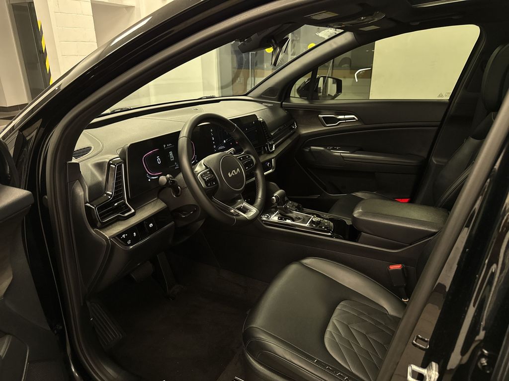 Thumbnail: 2023 Kia Sportage - 8