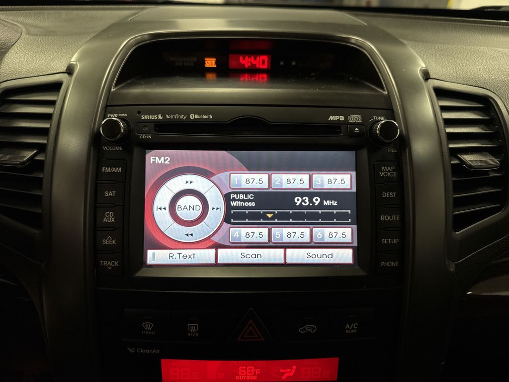 Thumbnail: 2012 Kia Sorento - 26
