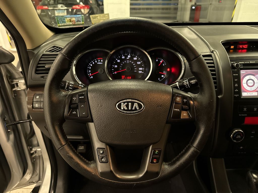 Thumbnail: 2012 Kia Sorento - 2