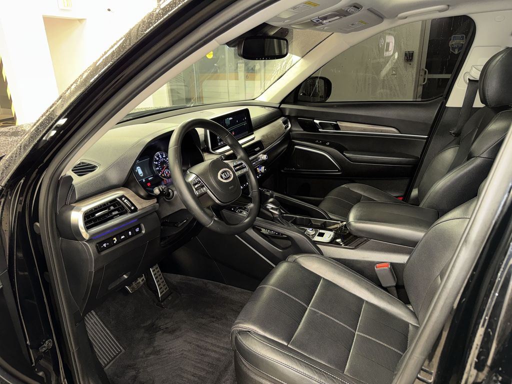 Thumbnail: 2020 Kia Telluride - 32