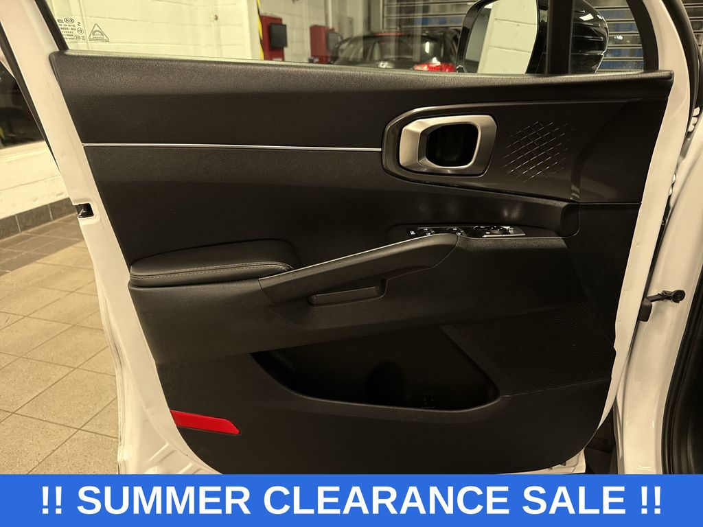 Thumbnail: 2021 Kia Sorento - 28