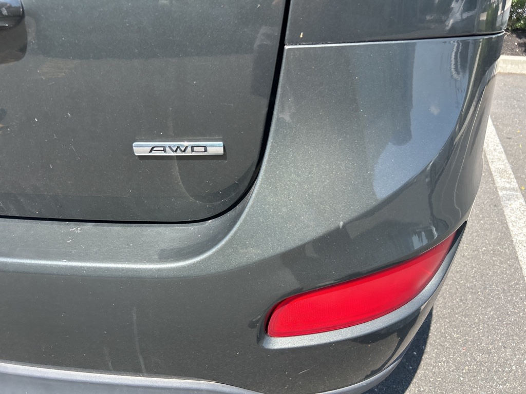 Thumbnail: 2012 Hyundai Santa Fe - 6