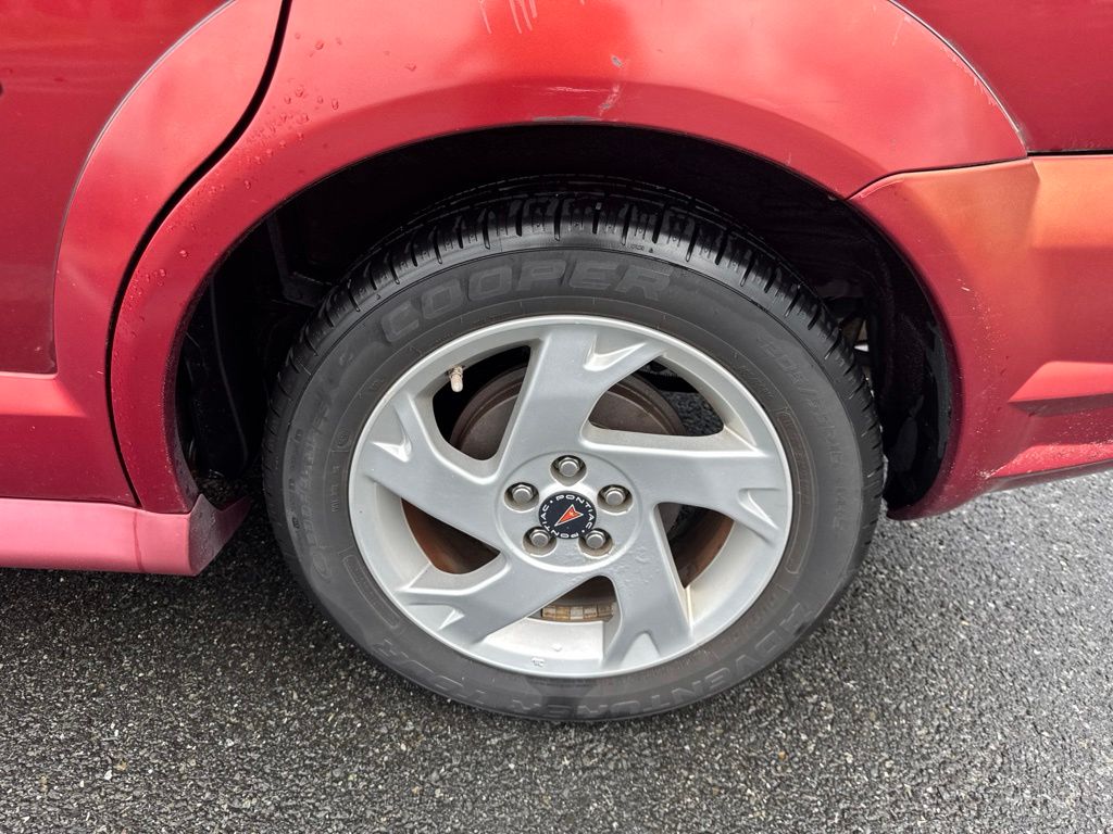 Thumbnail: 2008 Pontiac Vibe - 22