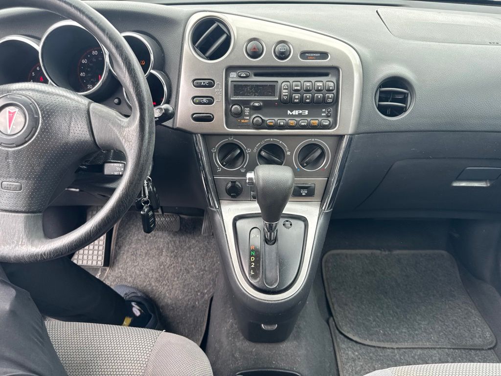 Thumbnail: 2008 Pontiac Vibe - 8