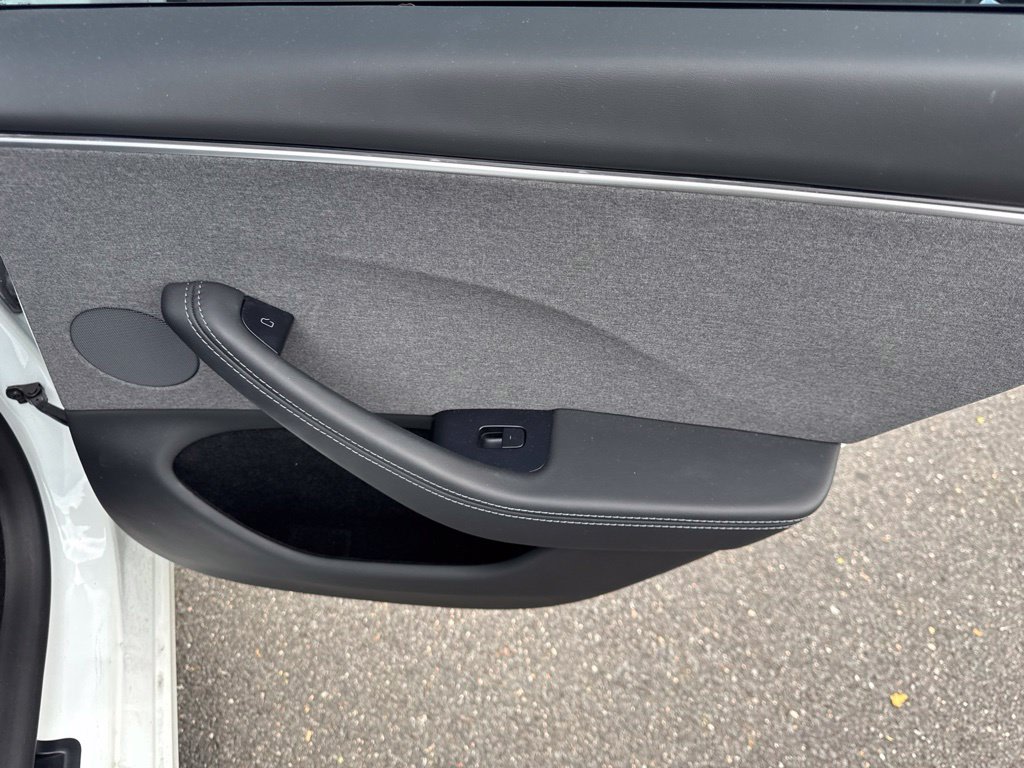 Thumbnail: 2024 Tesla Model 3 - 20