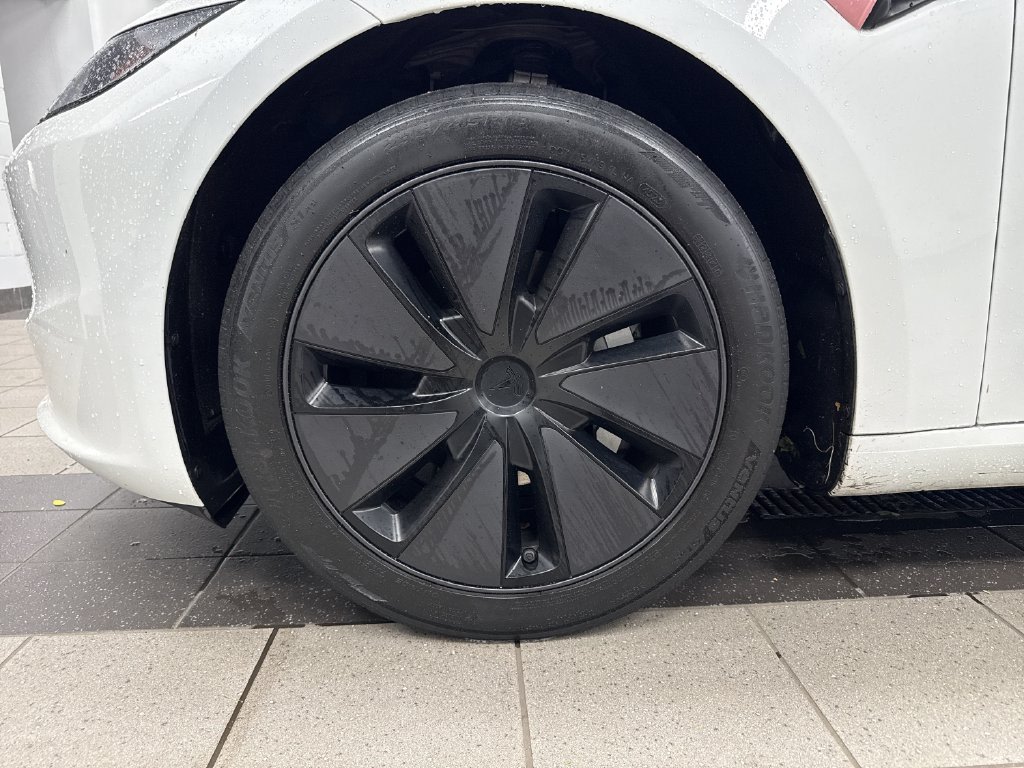 Thumbnail: 2024 Tesla Model 3 - 6