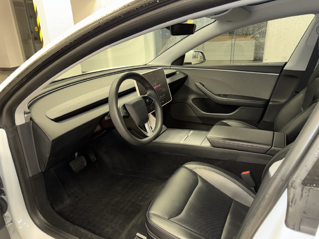 Thumbnail: 2024 Tesla Model 3 - 7