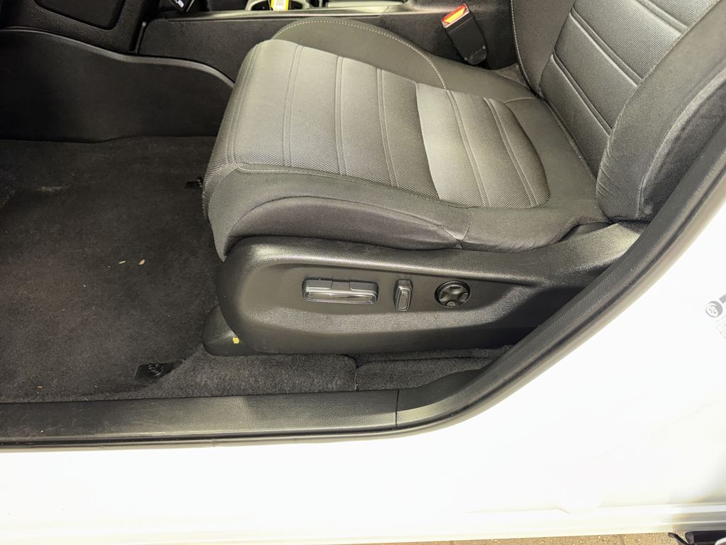 Thumbnail: 2021 Honda CR-V - 25