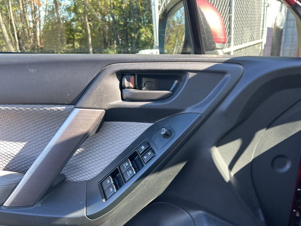 Thumbnail: 2018 Subaru Forester - 16