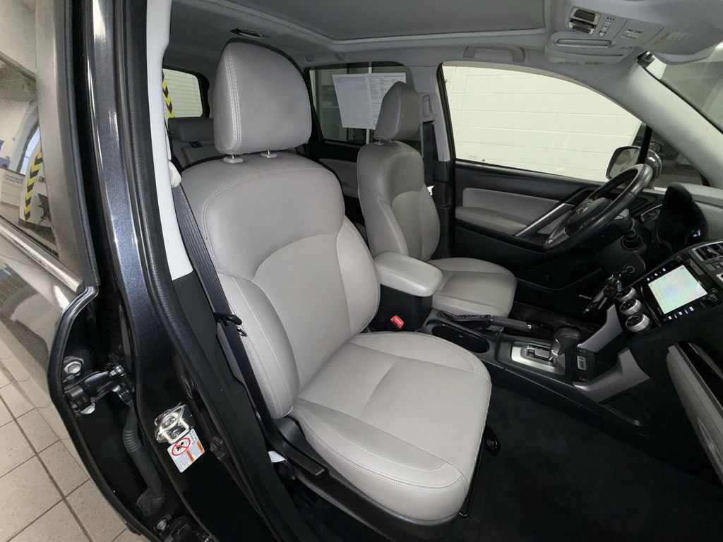 Thumbnail: 2018 Subaru Forester - 10