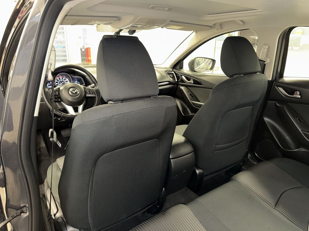 Thumbnail: 2016 Mazda Mazda3 - 28