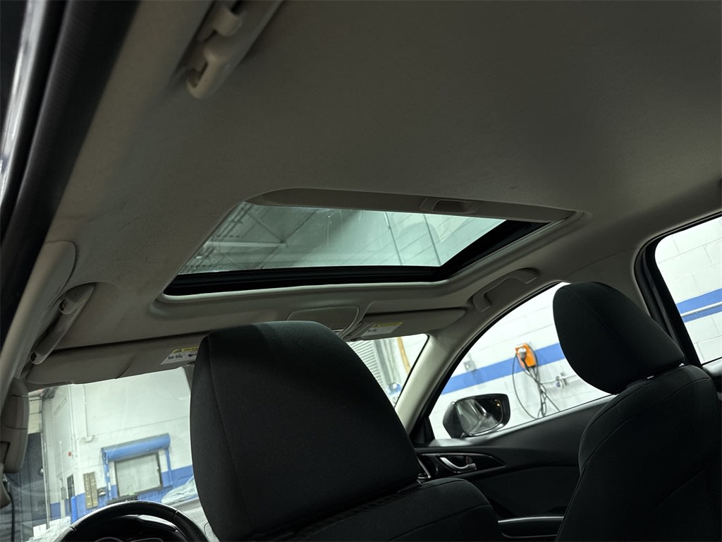Thumbnail: 2016 Mazda Mazda3 - 25