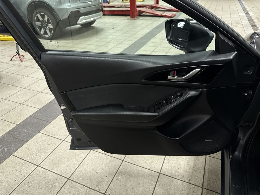 Thumbnail: 2016 Mazda Mazda3 - 30