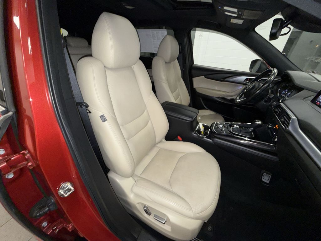 Thumbnail: 2017 Mazda CX-9 - 9