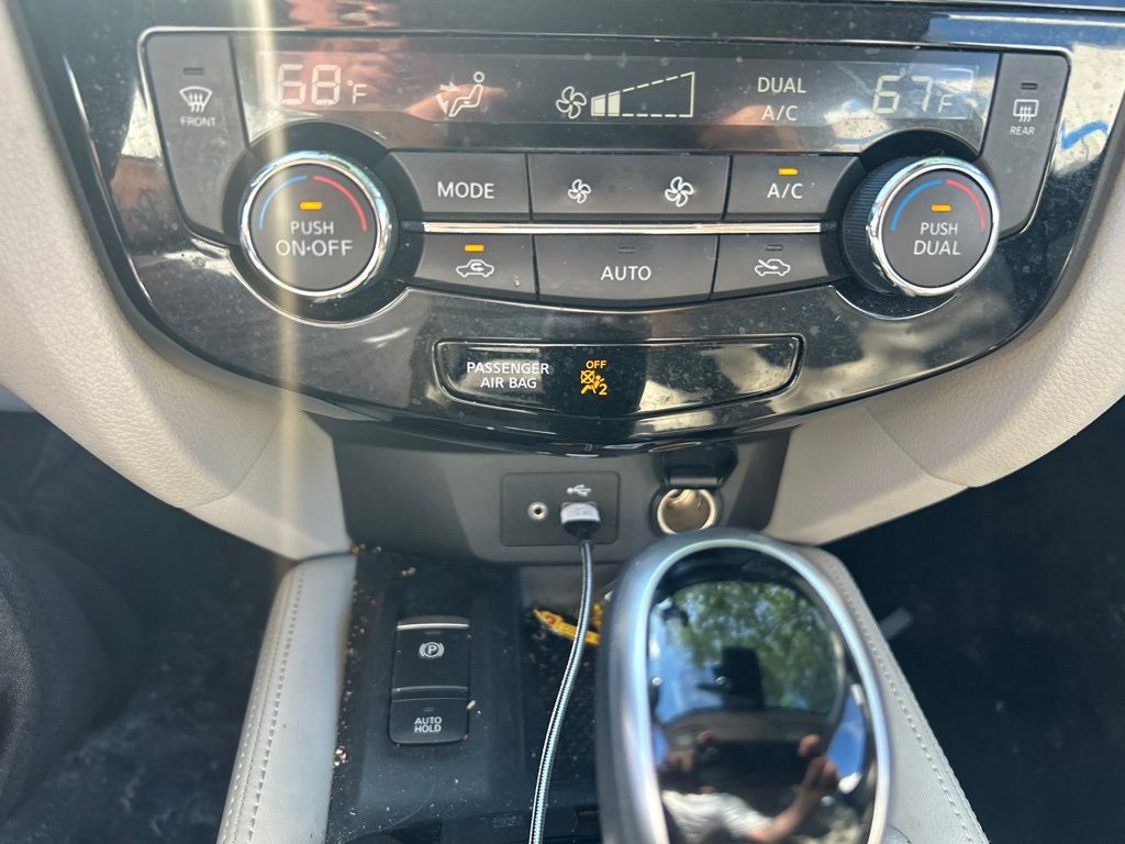 Thumbnail: 2019 Nissan Rogue Sport - 22