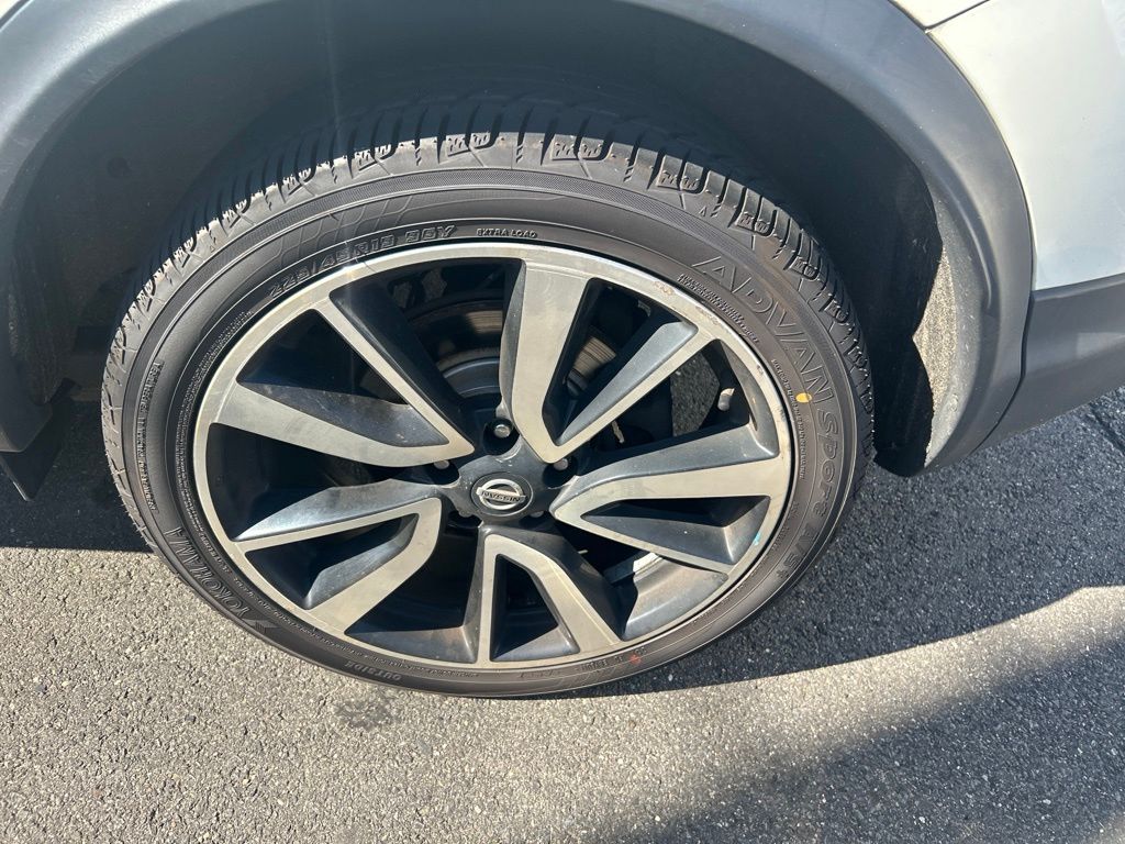 Thumbnail: 2019 Nissan Rogue Sport - 25