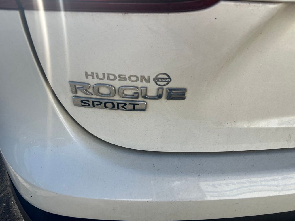 Thumbnail: 2019 Nissan Rogue Sport - 6