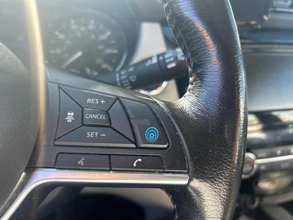 Thumbnail: 2019 Nissan Rogue Sport - 21