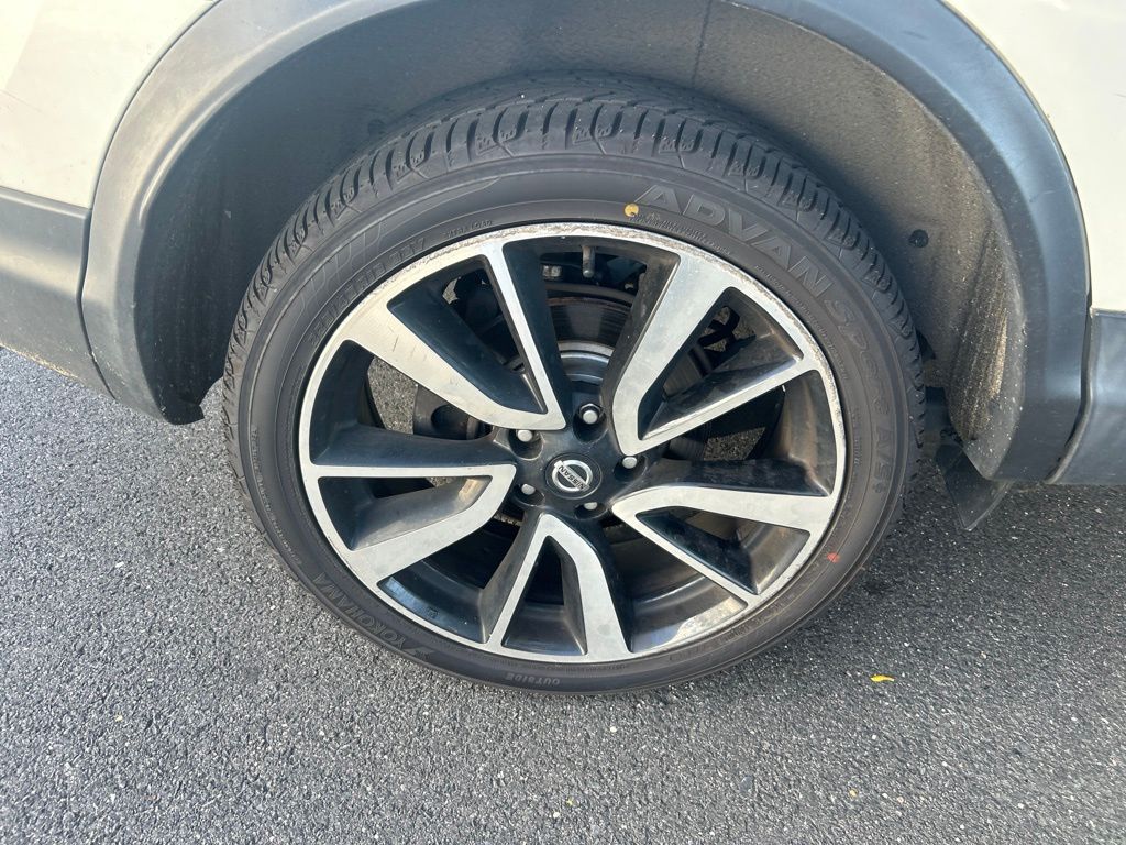Thumbnail: 2019 Nissan Rogue Sport - 23