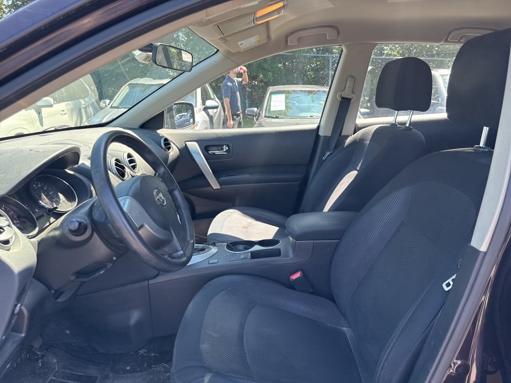 Thumbnail: 2013 Nissan Rogue - 10
